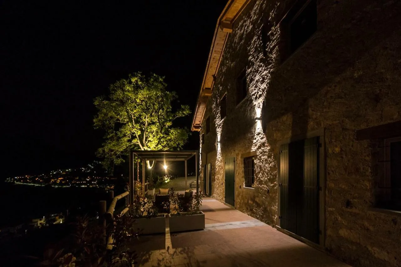 Farm stay Agriturismo Casarai Zone