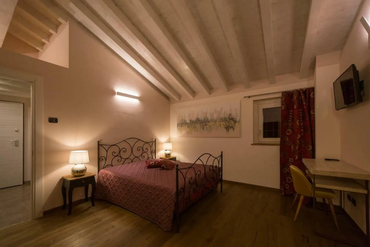 Farm stay Agriturismo Casarai Zone Italy