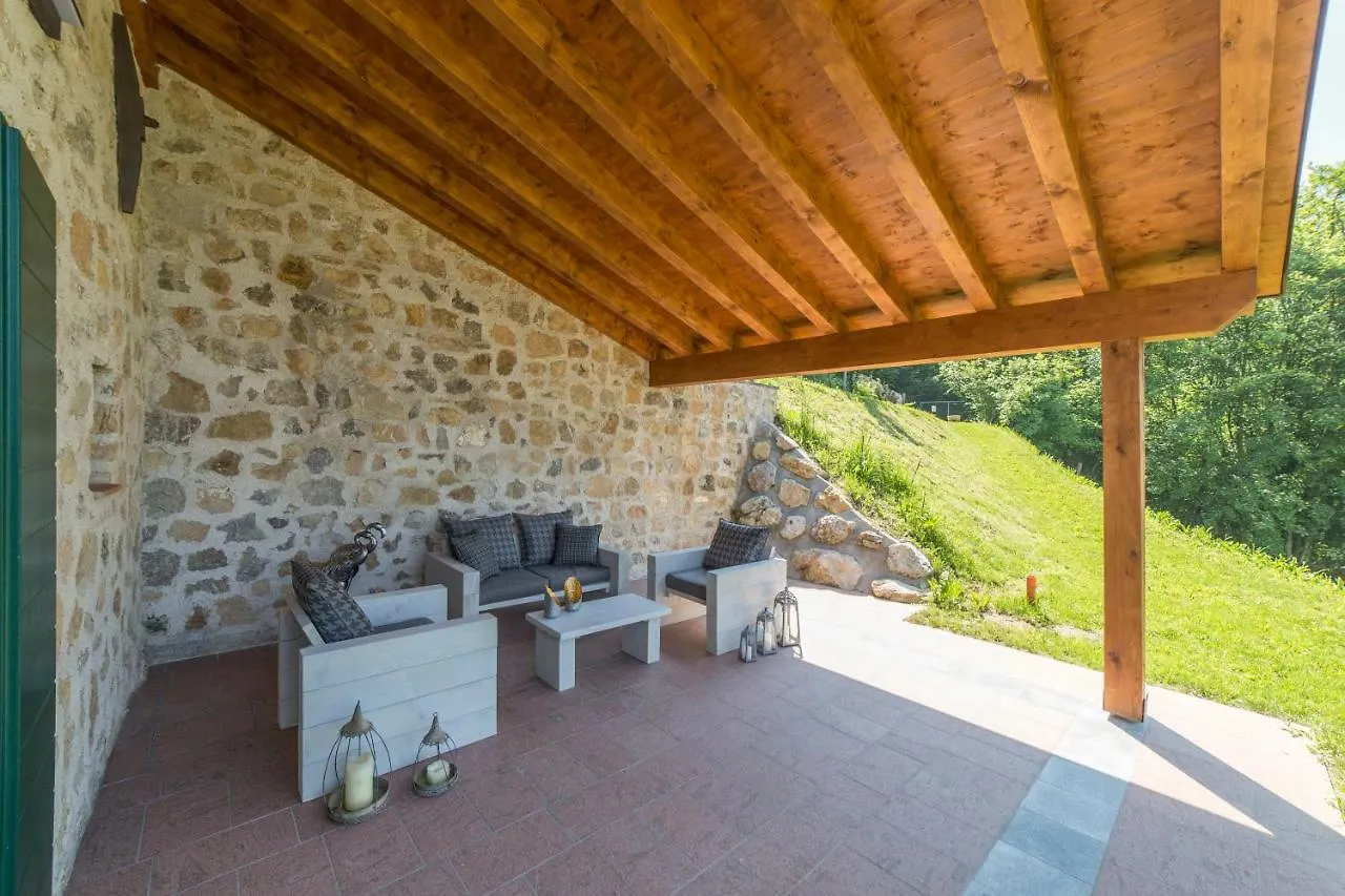 Farm stay Agriturismo Casarai Zone
